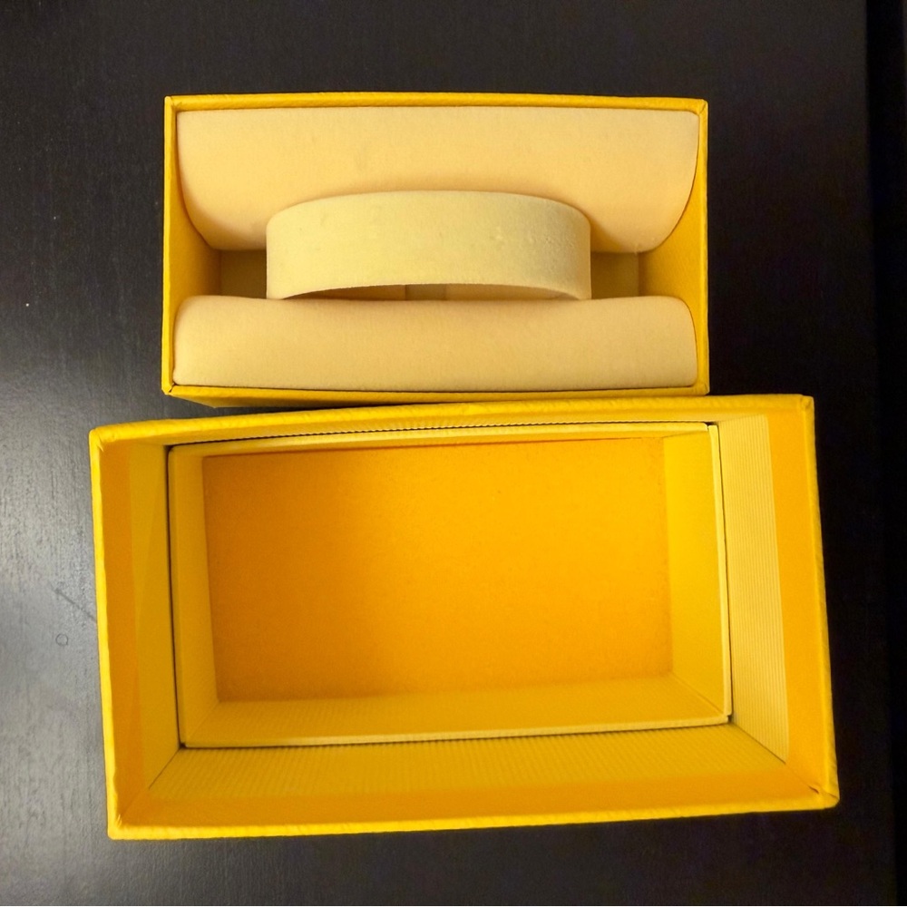 Swarovski bracelet/pendant gift box y.